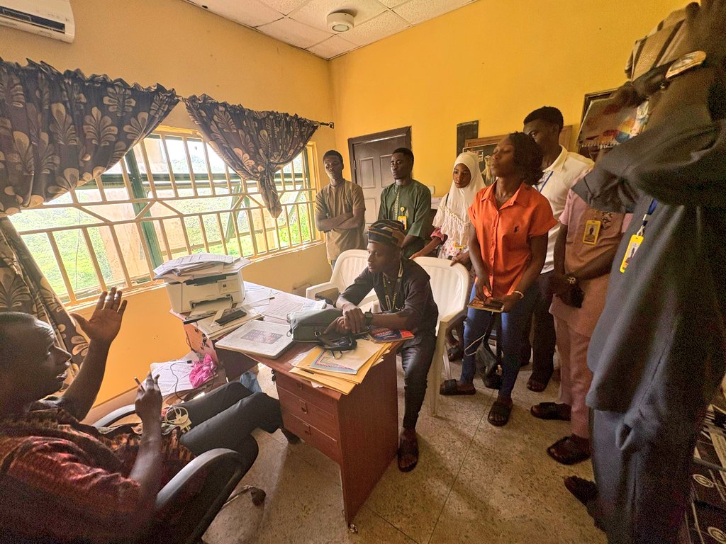 NicesaFuoye's tweet photo. Today the recently inaugurated NICESA EXECUTIVES led by His excellency, Comr. Titilayo Emmanuel Funmilayo, met with the Head of Department to plan and generate ideas for the growth and development of the department.
#nicesa4all
#teamvanguard

SOLO SAM🤝🍀
NICESA PRO
09064183237 https://t.co/wYrWn1KYDU