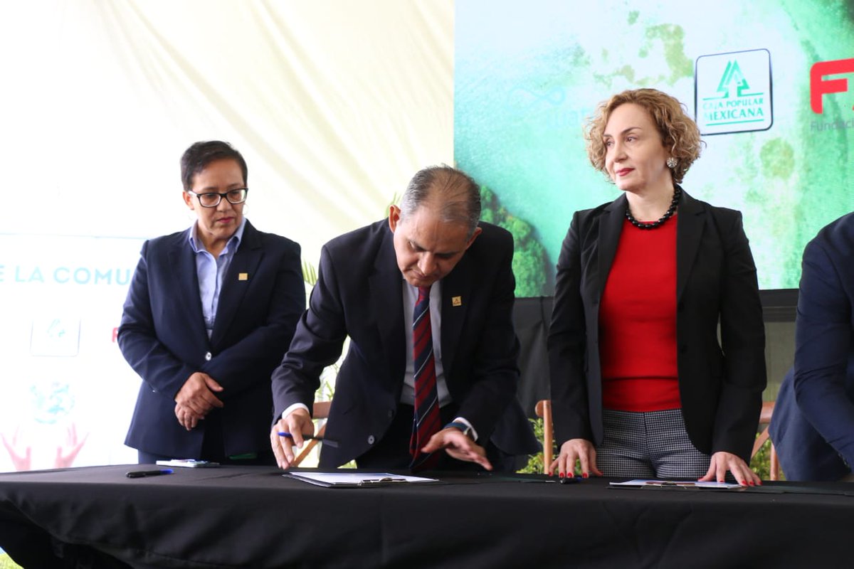 GuanajuatenseWb's tweet image. Con asesoría internacional y créditos accesibles, miles de familias podrán mejorar su calidad de vida y construir un futuro más sostenible. 🌱

🔗➡️ Lee más: elguanajuatense.com/caja-popular-m…

#CajaPopularMexicana, #WaterOrg, #FASMéxico, #AguaParaTodos, #DesarrolloSostenible,