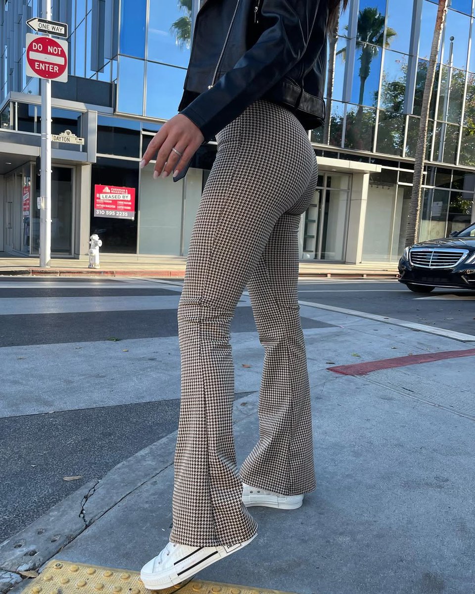 NellsR_'s tweet image. ♡ ⸺ Estᥲ́ tᥲᥒ ᥣιᥒdᥲ, ᥱstᥲ́ tᥲᥒ rιᥴᥲ, tιᥱᥒᥱ trᥱmᥱᥒdo... 🤫
                                                    #dlaphoto