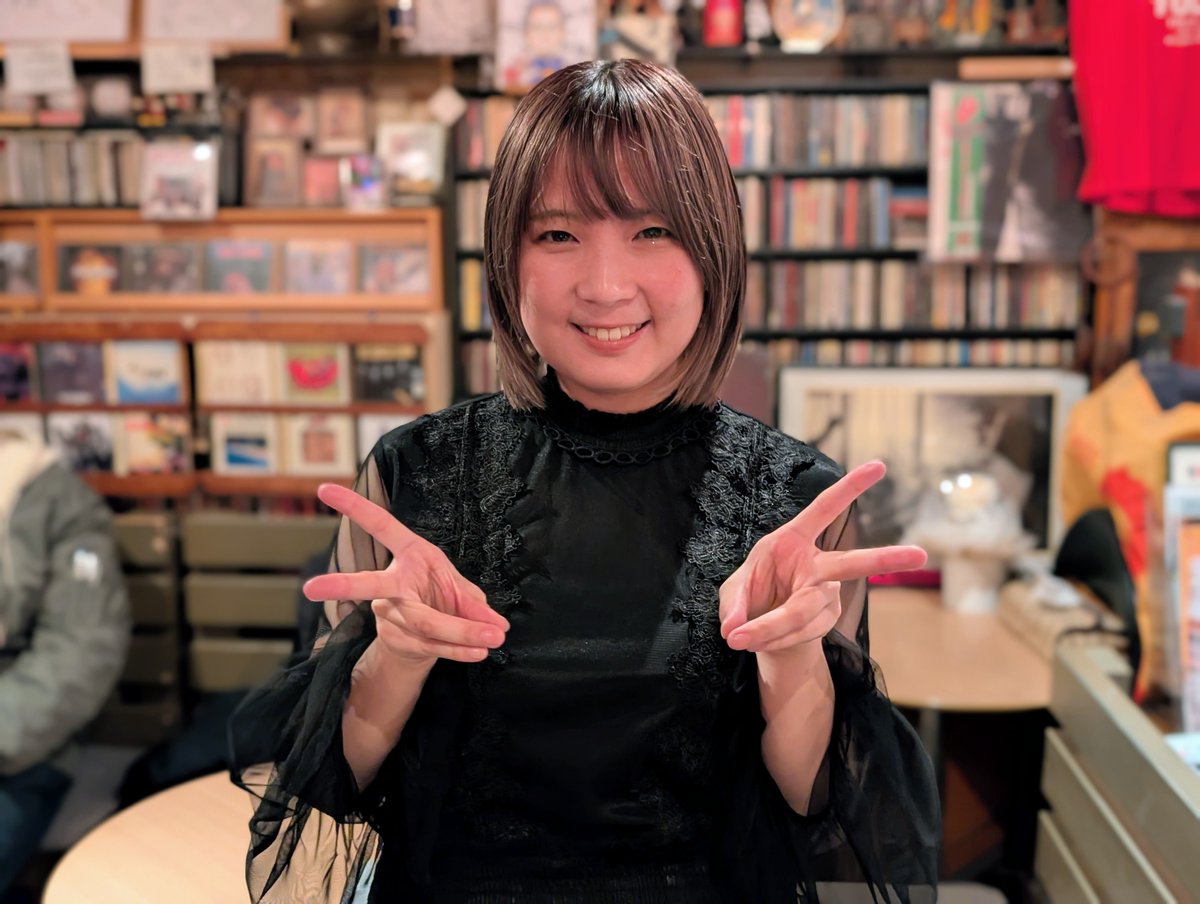 トリは、花果さん <a href="/Haru100st/">花果</a> 
この場所で聴く「雨の日」は特別ですね😊
そんな、やさしく語りかけるような歌も
先日の復習を兼ねて聴いた「Radio star」のような
力強く奏で未来へ向かう歌も
花果さんのライブは、どの曲も、ギターと会話しながら奏でる音楽なんだと実感した日✨