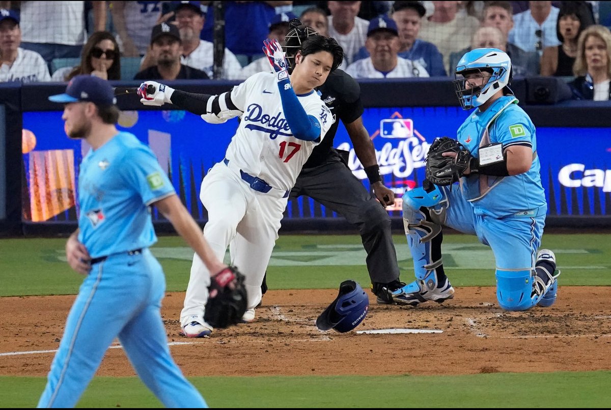 I’d say hang it in the #Louvre, but it’s just so beautiful it might get robbed #WorldSeries