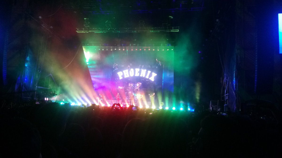 pupetex's tweet photo. @Corona_MX CC 17 y CC 23 Phoenix siempre es de mis shows favoritos en el corona capital
 #Corona100Años https://t.co/XIxvLbiCyC