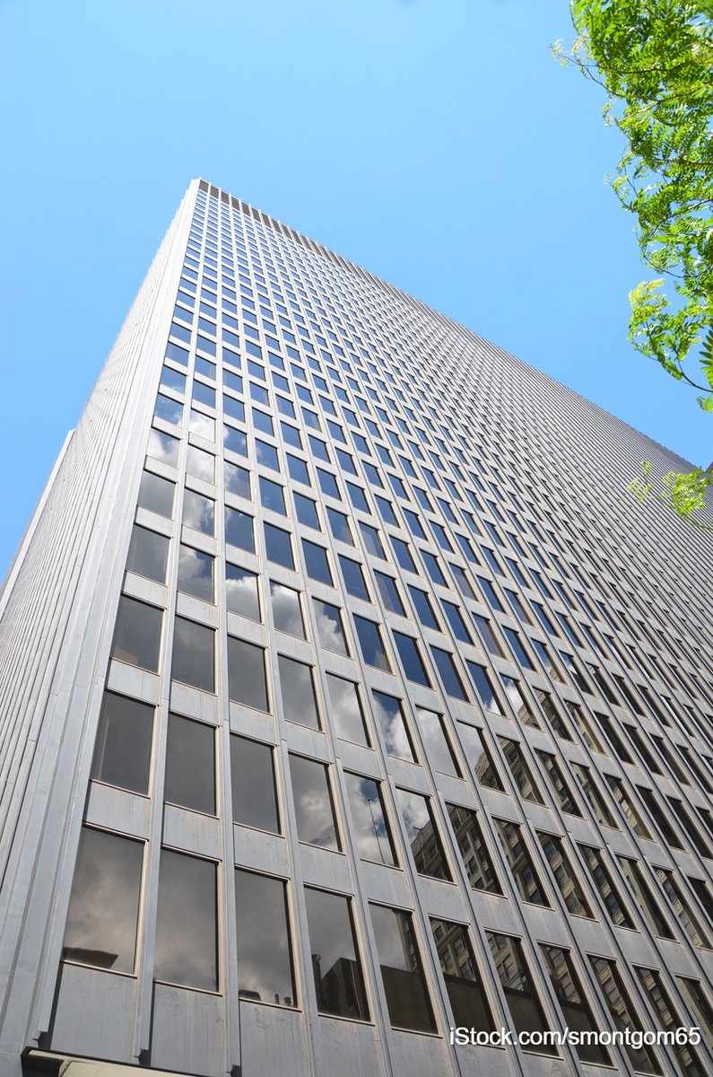 The Seventh Circuit paused an Illinois federal judge's order requiring a top Border Patrol official overseeing the Trump administration's immigration enforcement surge in Chicago to appear every weekday ahead of a Nov. 5 preliminary injunction hearing. law360.com/articles/24055…