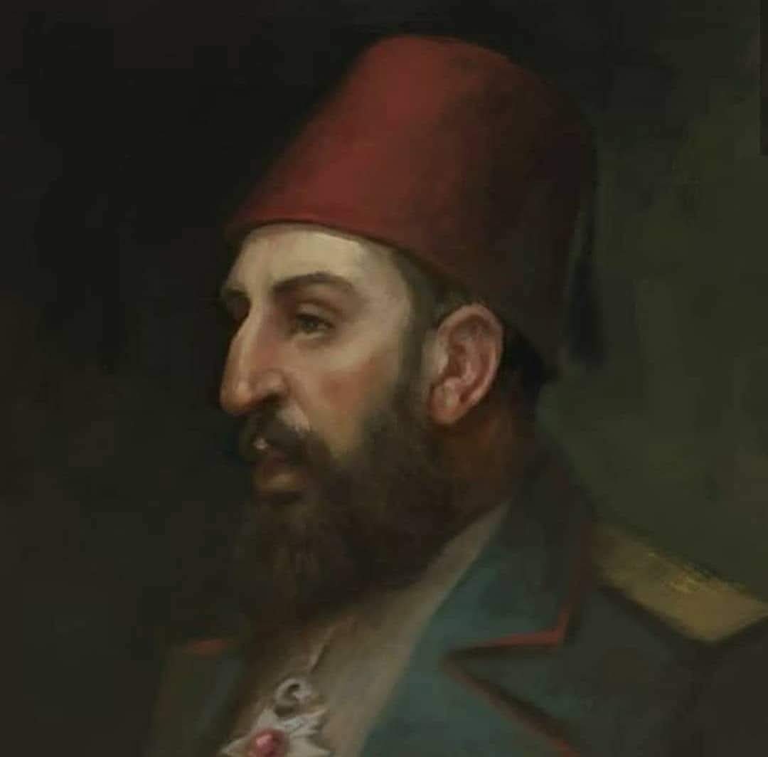 Bizim adımıza “Cumhuriyet düşmanı” diye laf eden aklı evveller bilsin ki:
Biz, 700 yıl boyunca Türk-İslâm medeniyetine hizmet etmiş Osmanlı Hanedanının evlatlarıyız.

Ne Cumhuriyetle ne de bu aziz milletin değerleriyle bir derdimiz olmadı!
Bilakis, devletimizin payidar olması