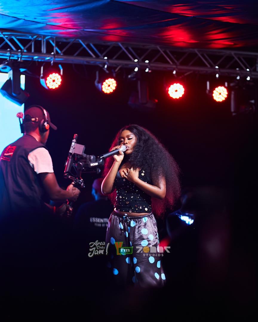 RevErskineGH's tweet image. Hey @Gyakie_ thank you for supporting us at the #AreaCodesJam @Y1079FM !! We appreciate you