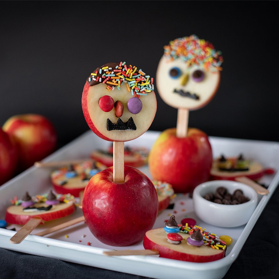 JazzAppleUK's tweet photo. Are you ready for #halloween tomorrow? These JAZZ apple treats are hauntingly good and the perfect way to get spooky creative with your JAZZ apples https://t.co/YlJfA8JSbB