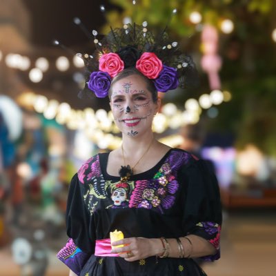 Lista para vivir junto al pueblo de Isla Mujeres nuestra tradición del Día de Muertos 💀

#SigamosTeansformando🩷 #4TENEA