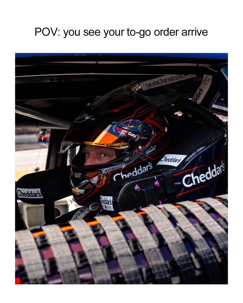 Eyes on the prize 👀 and the prize is Cheddar's. 😋

<a href="/KyleBusch/">Kyle Busch</a> | @RCRraceway | @PhoenixRaceway | #NASCARPlayoffs