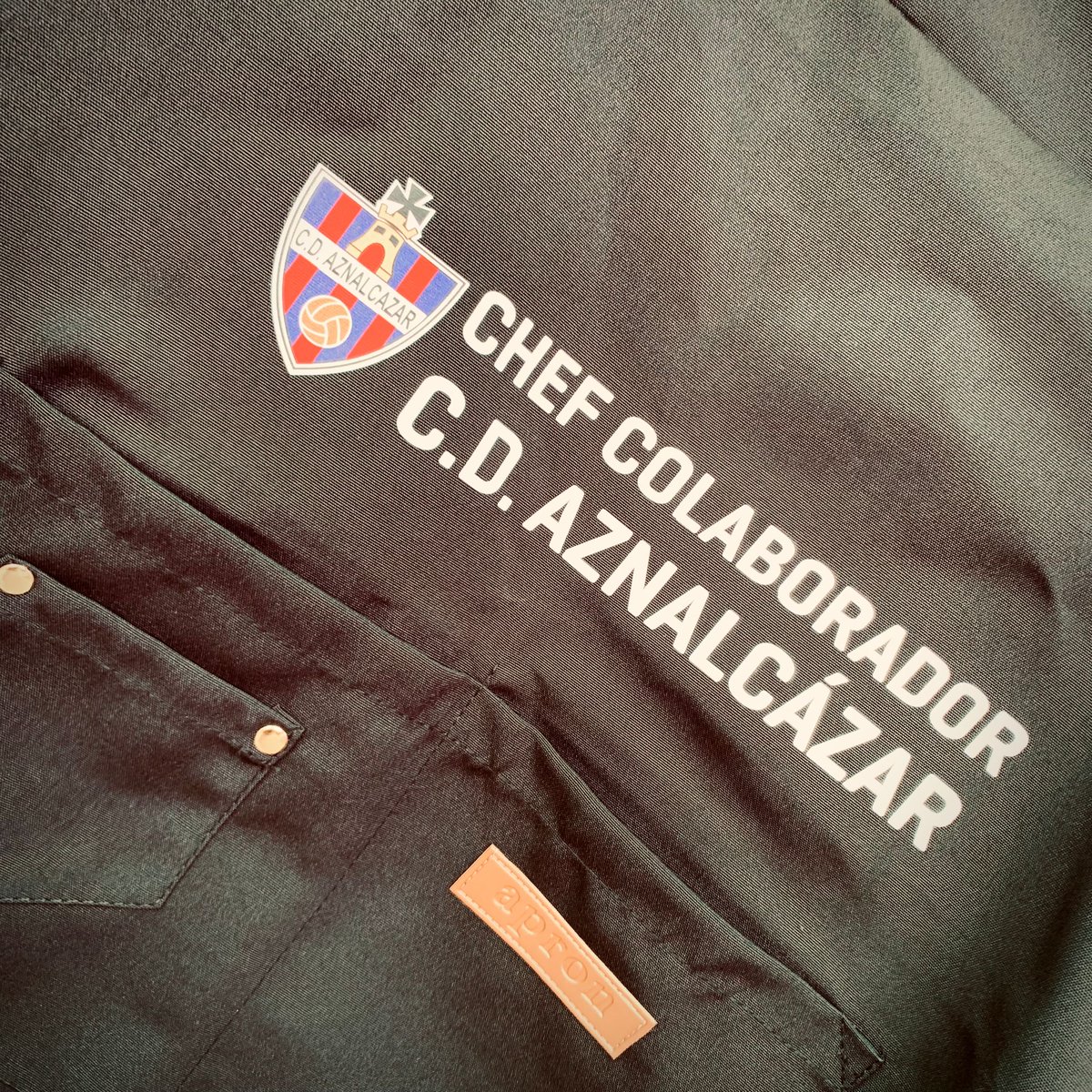 La fortuna que tenemos de tener personas que forman parte de nuestra familia, y que nos aportan cada partido en el José Ponce Román su granito de arena 🙌🏼💙❤️