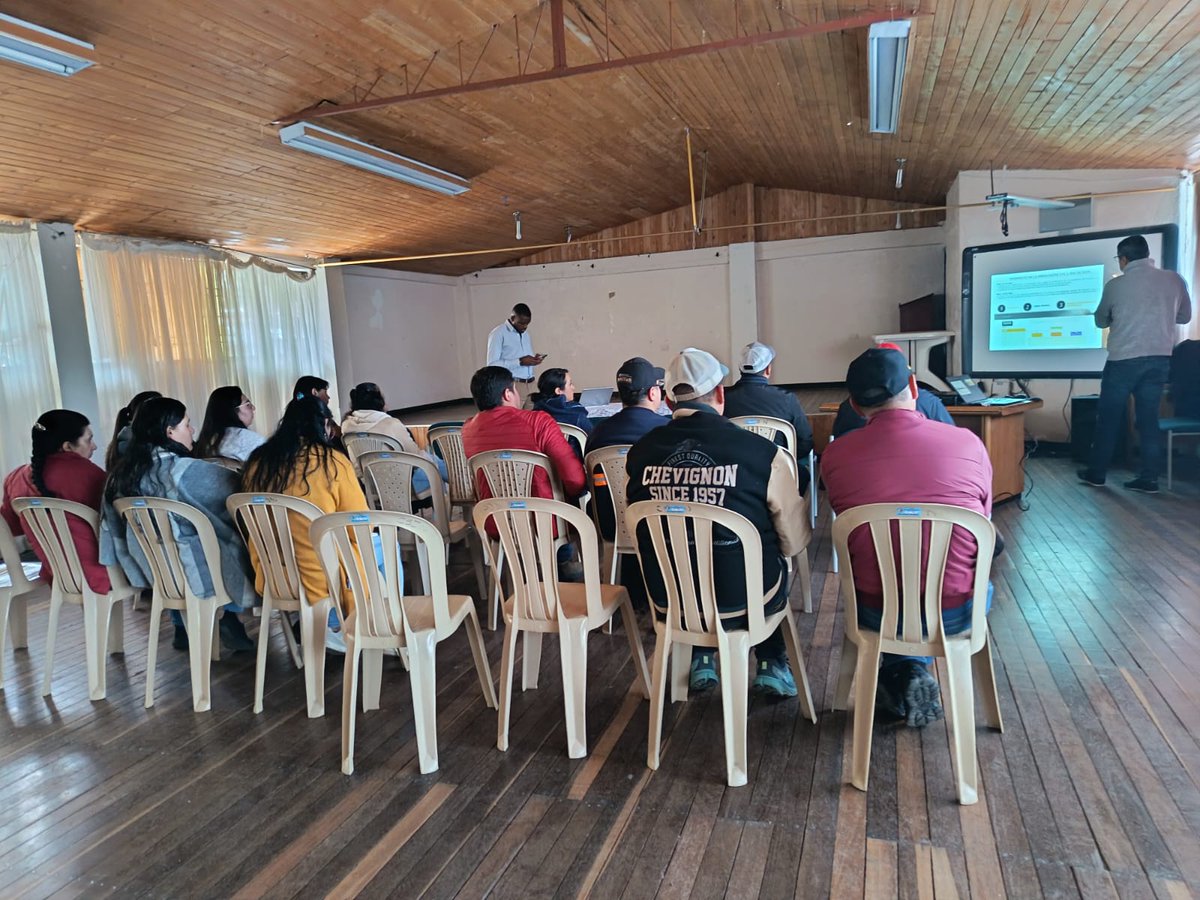 #Vetas un éxito la capacitación sobre CONTROL A LA PRODUCCIÓN, Y LA RESOLUCION 371 DE 2024! Como comunidad Minera siempre dispuesto a trabajar con la Institucionalidad. <a href="/ANMColombia/">AgenciaNaldeMinería</a> Somos mineros x Vocación, Ambientalistas de 💚! #DesarrolloSostenible <a href="/CONNIEGJ/">ivonne consuelo</a> <a href="/CARCDMB/">CDMB</a> <a href="/PGN_COL/">Procuraduría General de la Nación</a>