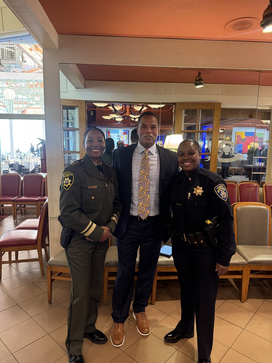 Daniel Hahn tweet media