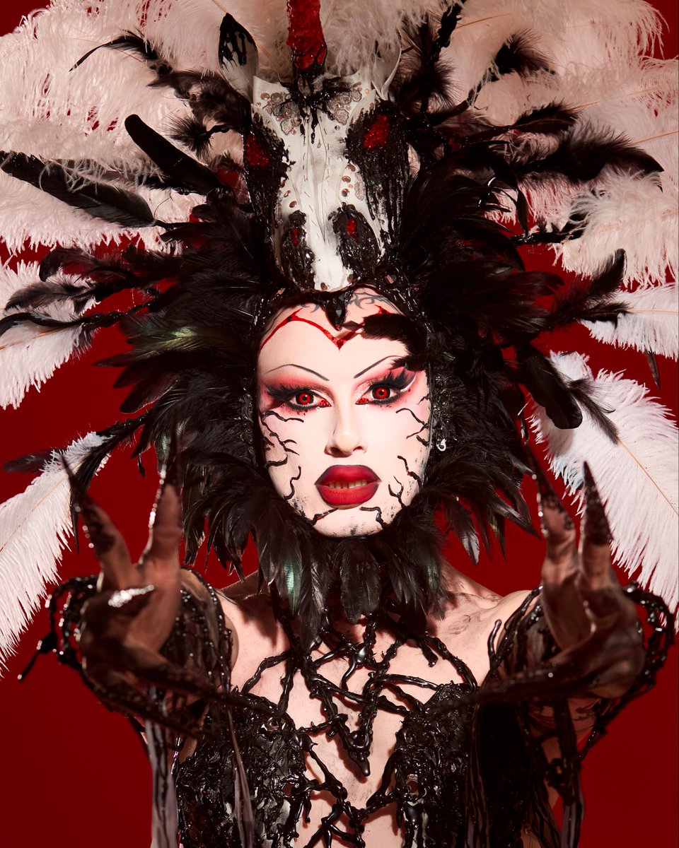 UniCUNT! 
👗 me 
📸 <a href="/EricMagnussen/">Eric Magnussen</a>