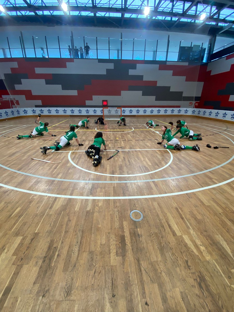HCLiceoBase's tweet photo. 𝗚𝗥𝗔𝗡 𝗧𝗥𝗜𝗨𝗡𝗙𝗢 das nosas na súa estrea no Eurockey!
O Liceo venceu por 1-8 ó Team Breizh con goles de Carlota (3), Carmen (2), Laura (2) e Vera.
A próxima proba do Grupo F será mañá ás 10:15 ante o HPR Team. A seguir!
🟢 #ANosaBase ⚪️ https://t.co/v0XXkUG6Mf