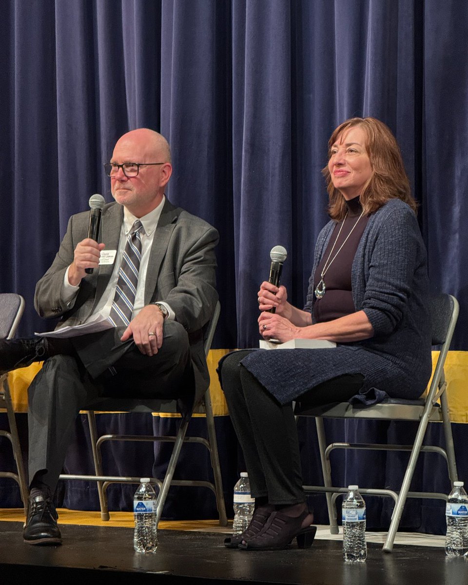 ornlfcu's tweet photo. We were proud to sponsor part of #NuclearScienceWeek in #OakRidge, hosted by @amseonline! ⚛️ The event celebrated our city’s legacy from the Manhattan Project to today’s innovations with museum tours, engaging speakers, STEM activities, and industry connections. https://t.co/m6XapKmfuY