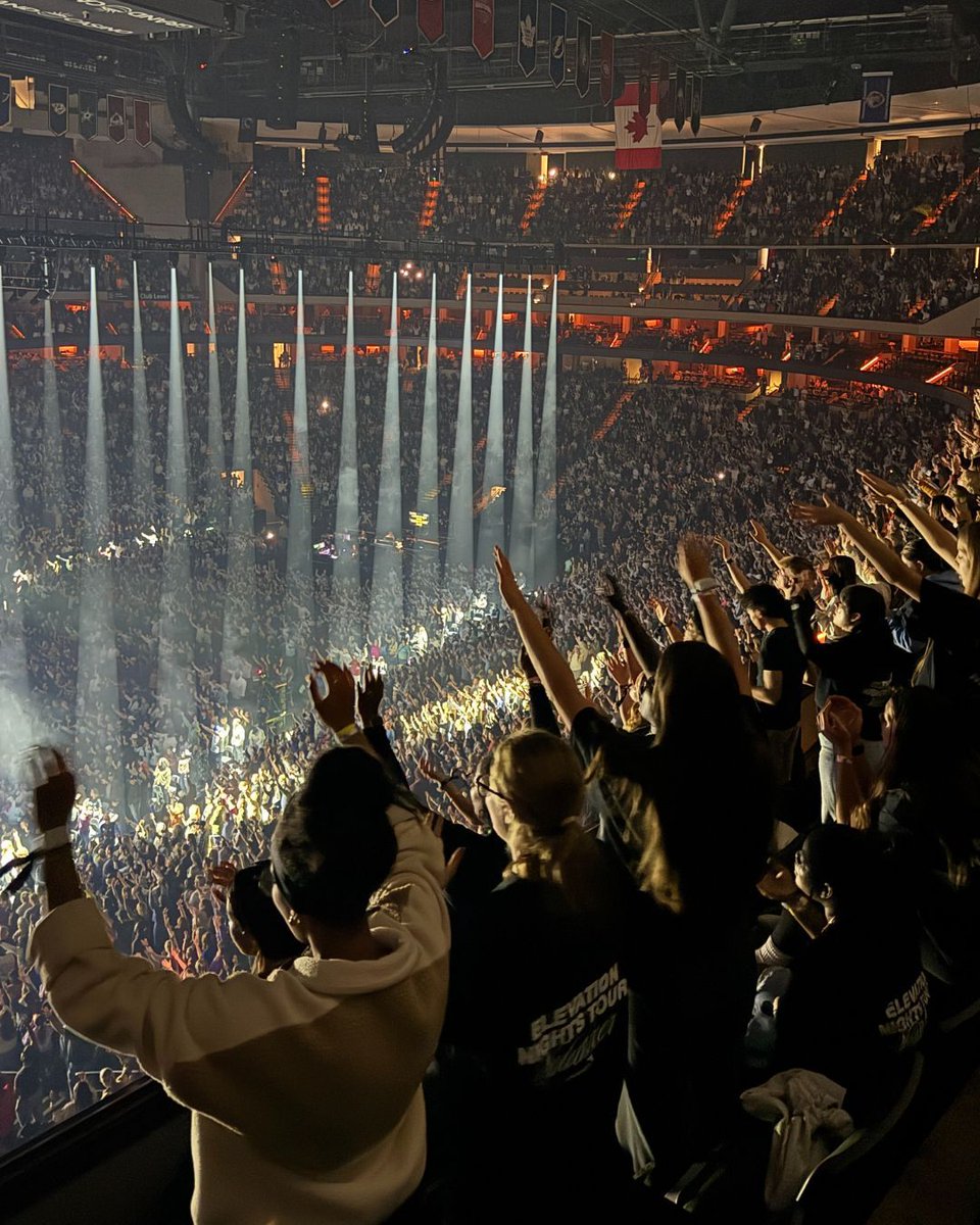 What a night in St. Paul! 🙌  21 Minnehaha students + 5 adults teamed up with World Vision at the Elevation Nights Worship Tour to help concertgoers become child sponsors. 🌏 ❤️  It was a night of faith in action. #FaithInAction #WorldVision #ServeTogether #ElevationNights