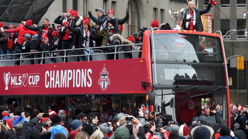 BenSteiner00's tweet image. Tomorrow, Toronto could win its seventh pro sports championship in the last 10 years.

This city could hit Raptors 2019 levels — despite the cold. 

2017 - Argos, Toronto FC
2019 - Raptors
2022 - Argos
2023 - Toronto Six
2024 - Argos

The parade is no doubt already planned.