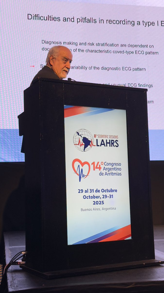 gonzaeperez's tweet image. Congreso #LAHRS2025 
#ECGfirst a cargo del Dr. Josep Brugada 

Impresionante ECG sobre pac con LVAD que ingresa con FV y ritmo sinusal y disnea 

Se puede observar el ECG post CVE en ritmo sinusal con QRS muy pequeños 

@LAHRSonline1 @carritmiasarg
