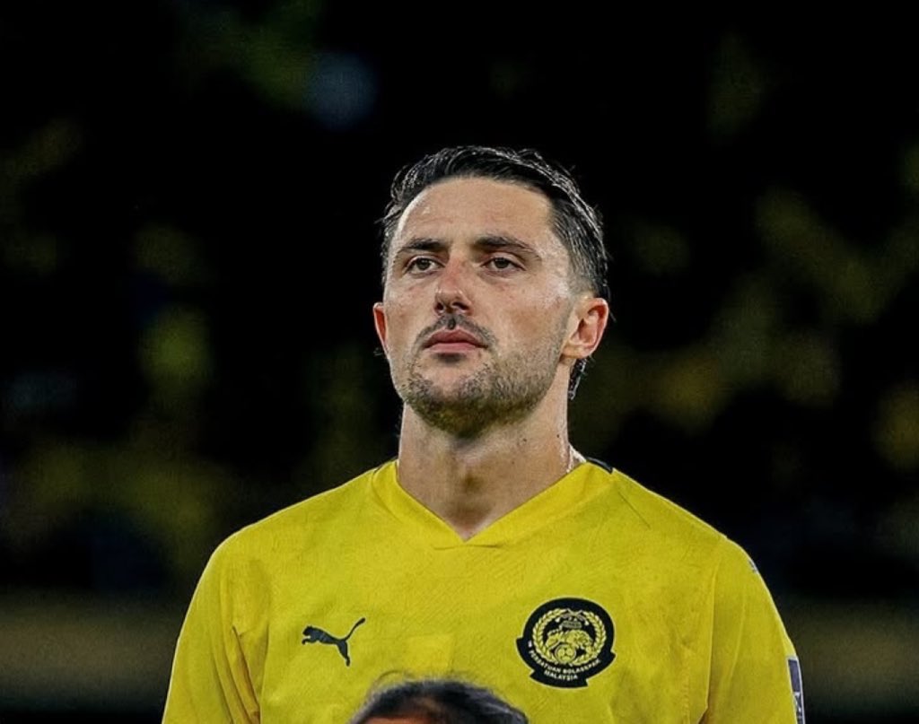 wallpassjournal's tweet image. 🚨BREAKING NEWS: FIFA Documents Confirm Argentine Birth of Facundo Garcés’ Grandfather, Debunking Malaysian Claims

Documents obtained by FIFA show that Carlos Rogelio Fernández, grandfather of soccer player Facundo Garcés, was born in Argentina—not Malaysia, as claimed by the…