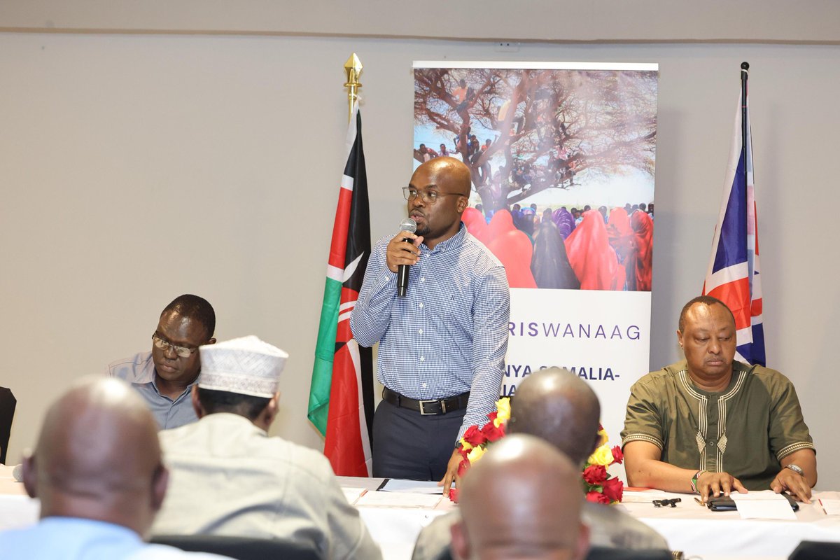 Supported by the <a href="/UKinKenya/">UK in Kenya 🇬🇧🇰🇪</a>, @Deriswanaag's security coordination meetings through the <a href="/InteriorKE/">Ministry of Interior | Kenya</a> strengthens collaboration for peace &amp; stability in the Kenya, Somalia and Ethiopia borderlands.
🤝 #DerisWanaag #BorderlandSecurity
Raed more
the-star.co.ke/counties/north…