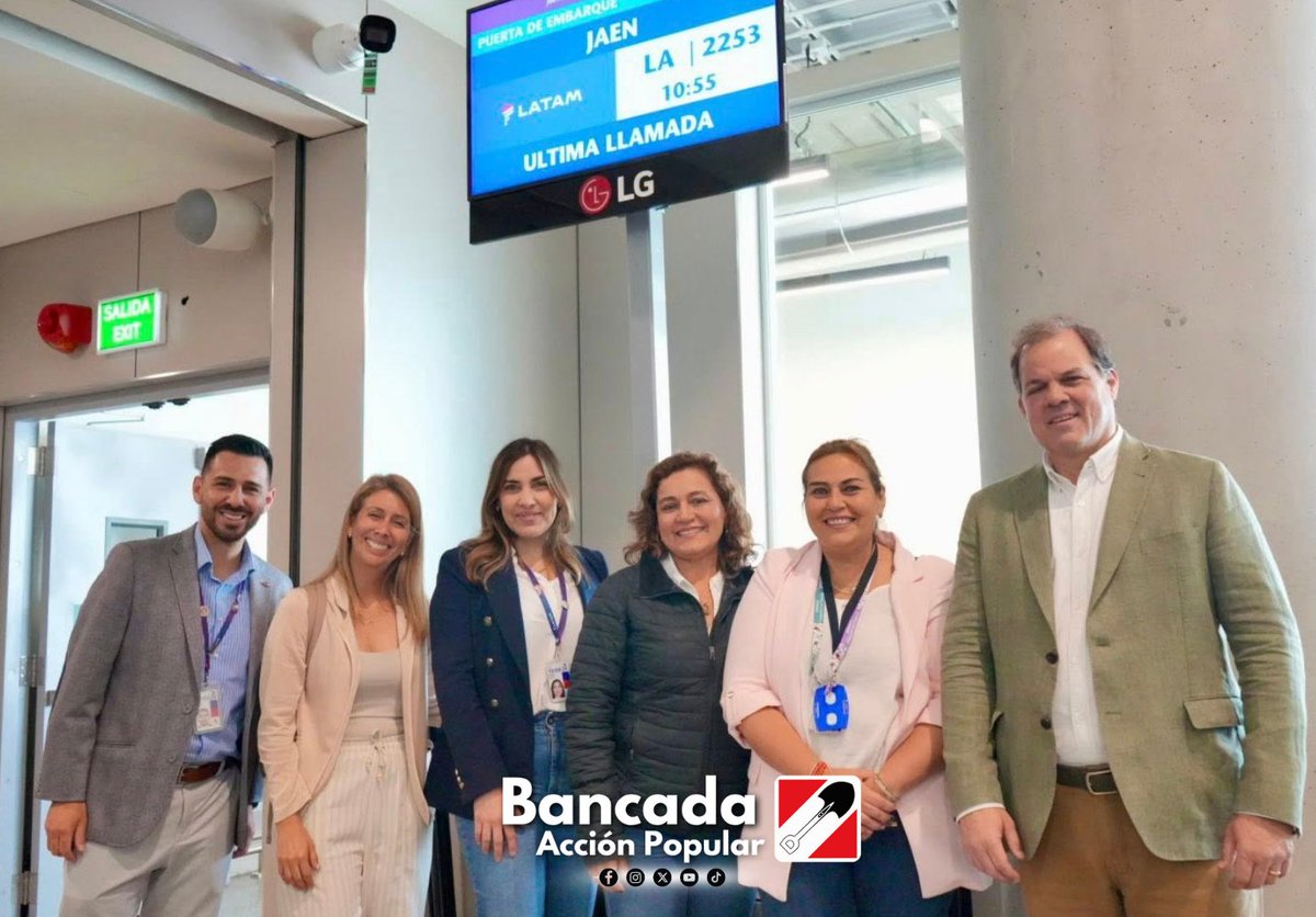 ✈️ ¡Siguiente parada: Jaén! 🇵🇪
La congresista Silvia Monteza participa en el reinicio de operaciones del aeropuerto de Shumba, tras más de 3 años de inactividad que afectaron el turismo.
La acompañan el CEO de Latam, Manuel Van Oordt, y representantes de Corpac y del MTC.
#Jaén