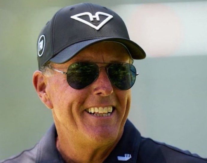 IanJaeger29's tweet image. BREAKING: Golfer Phil Mickelson responds to Omar Fateh who is running for Mayor of Minneapolis and was pledging his allegiance to Somalia at a recent rally.
“Elected officials in America should only represent American citizens and the best interests of America.”
Agreed.