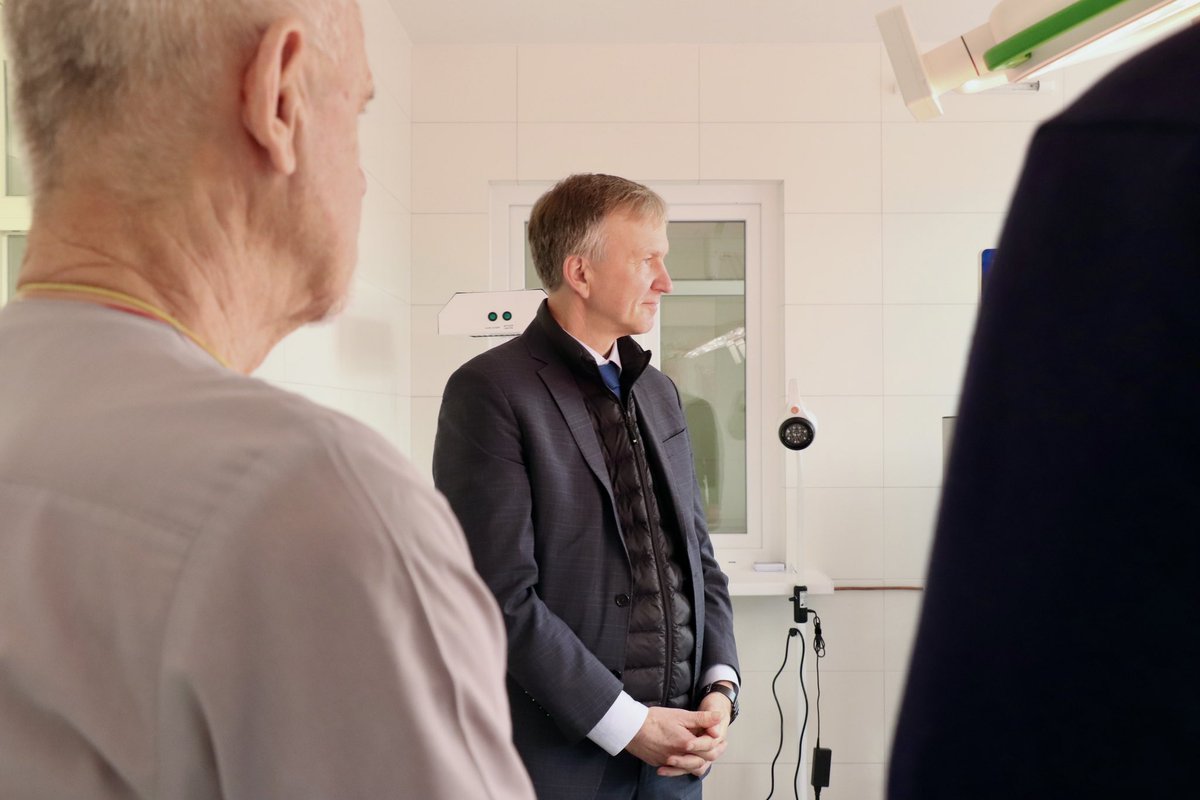 V_Chaus's tweet image. У Чернігівській обласній дитячій лікарні запрацював операційний блок для новонароджених. 

Цей проєкт вдалося реалізувати за кошти  держбюджету Латвії. Втілював його латвійський фонд «Підприємці за мир». Оперблок повністю оснащений усім необхідним.