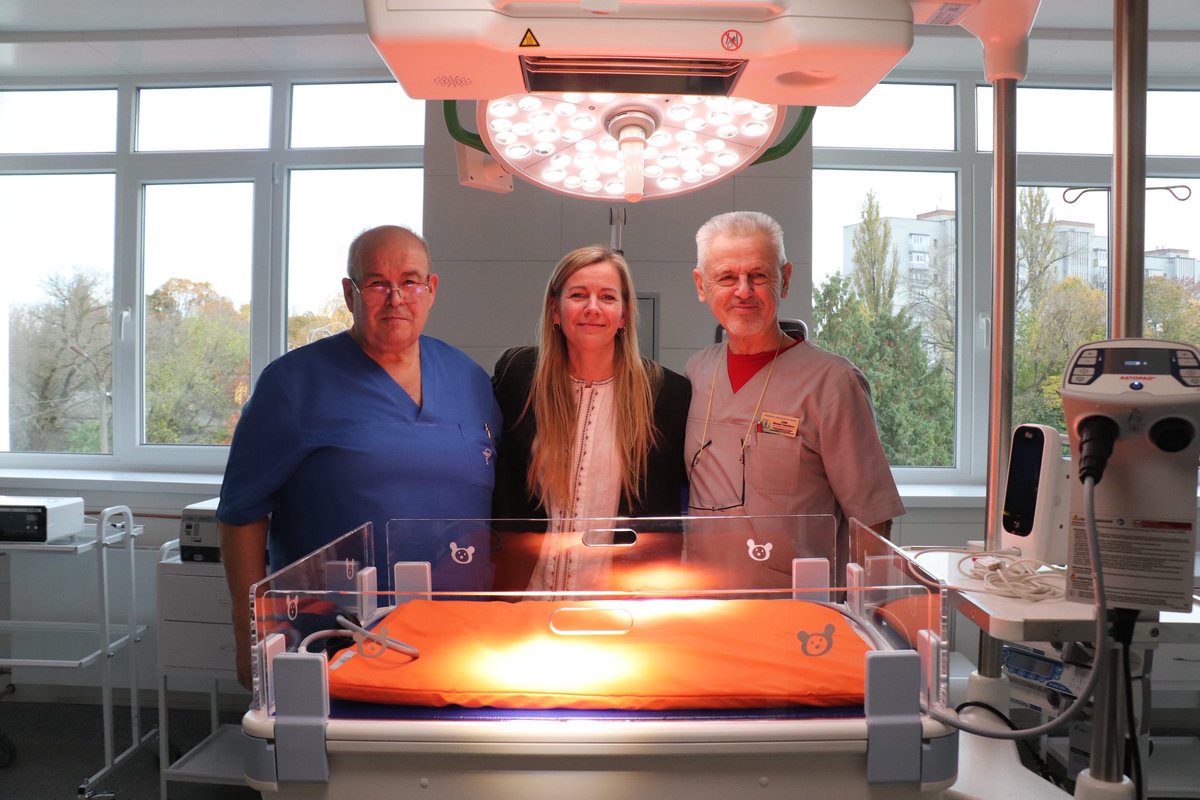 V_Chaus's tweet image. У Чернігівській обласній дитячій лікарні запрацював операційний блок для новонароджених. 

Цей проєкт вдалося реалізувати за кошти  держбюджету Латвії. Втілював його латвійський фонд «Підприємці за мир». Оперблок повністю оснащений усім необхідним.