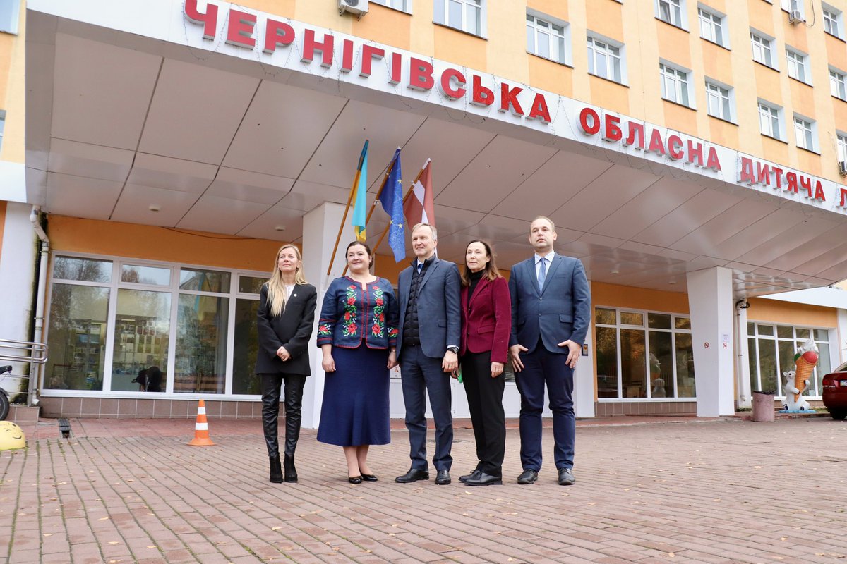 V_Chaus's tweet image. У Чернігівській обласній дитячій лікарні запрацював операційний блок для новонароджених. 

Цей проєкт вдалося реалізувати за кошти  держбюджету Латвії. Втілював його латвійський фонд «Підприємці за мир». Оперблок повністю оснащений усім необхідним.