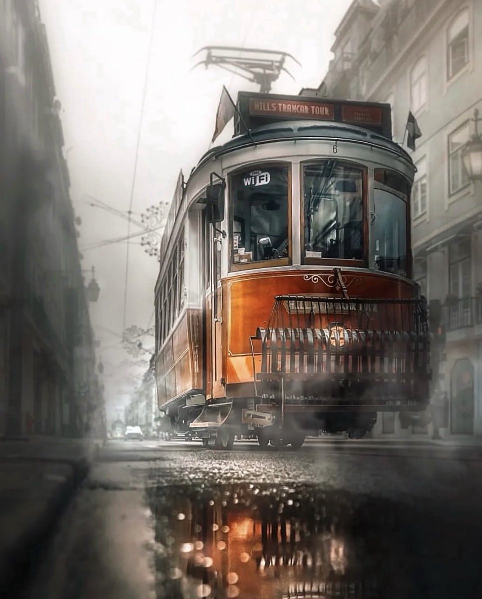 Lisbon tram 📸
By: qs.street