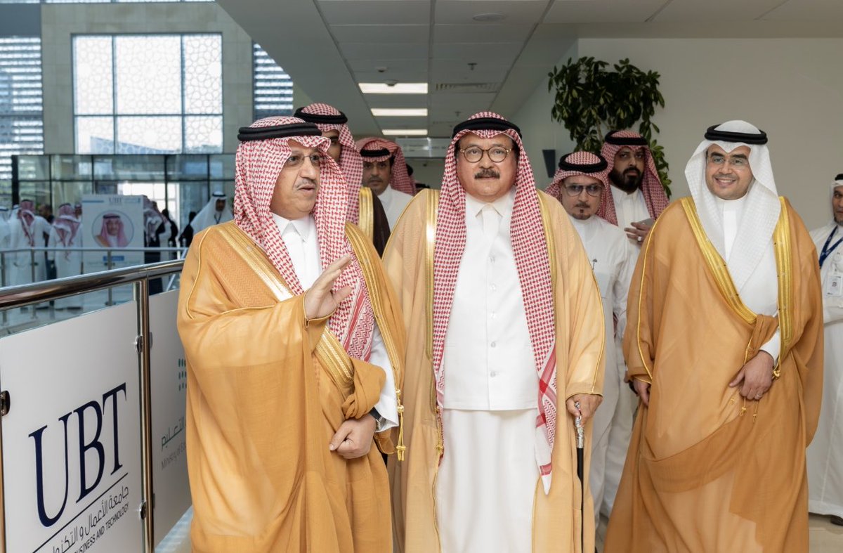 500 قيادي أكاديمي يبحثون مستقبل التعليم الجامعي في اللقاء التنسيقي الثاني<a href="/UBT_EDU/">جامعة الأعمال والتكنولوجيا UBT</a> 

وزير التعليم يؤكد أهمية التكامل بين الجامعات الحكومية والأهلية لتحقيق مستهدفات رؤية 2030

جدة ـ 
أكد معالي وزير التعليم رئيس مجلس شؤون الجامعات الأستاذ يوسف بن عبدالله البنيان على أهمية اللقاءات