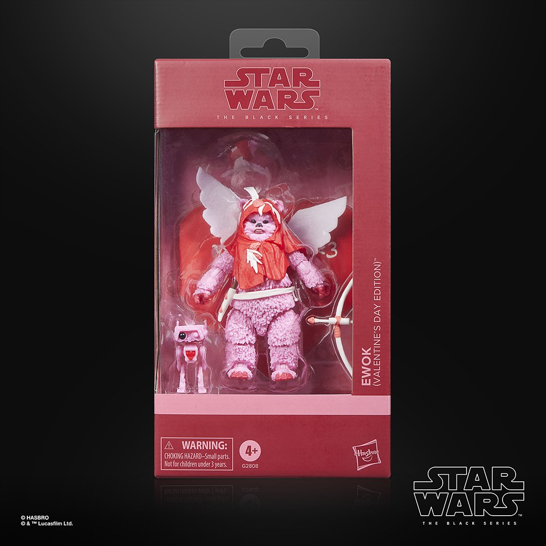 HasbroPulse's tweet image. Love is in the air...and on Endor.
The #STARWARS The Black Series Ewok (#ValentinesDay Edition), revealed at Lucca Comics &amp;amp; Games, makes the perfect gift for your Star Wars Valentine next year.

Pre-order now on #HasbroPulse.
🔗 go.hasb.ro/ShopStarWars