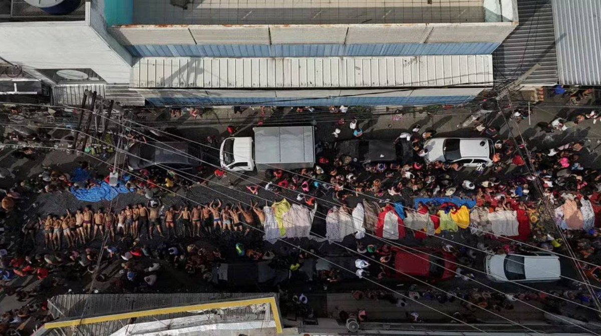 CerfiaFR's tweet image. 🇧🇷 FLASH | Le bilan du raid mené dans deux favelas de Rio s'élève à plus de 132 TUÉS dont 4 policiers. C'est l'opération la plus MEURTRIÈRE de l'histoire de la ville. (AFP)