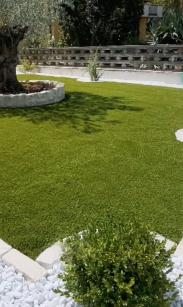 eurocesped's tweet image. 🌿 👋 Con la instalación de césped artificial, tus espacios se convierten en zonas limpias, cómodas y siempre listas para cualquier actividad, combinando estética y funcionalidad.  👍 ✨

 🔸 Descubre cómo podemos transformar tu jardín. ✅

 #eurocesped #cespedartificial