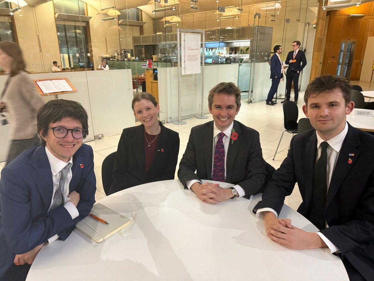 UJS_UK's tweet image. Yesterday, UJS hosted a series of meetings with MPs to discuss rising antisemitism on campus. 

We were joined by Jewish student leaders who shared their local experiences, and outlined the urgent steps needed on a national level, in line with our Stand Against Terror campaign.