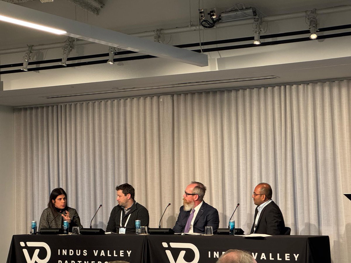 IndusV_Partners's tweet photo. AI. Operating Models. Private Funds Innovation — all before lunch.
- Experts from Wellington, Fidelity & Napier Park on AI-ready TOMs.
- Bain Capital, Aflac & Aperture on scaling GenAI.
- Morgan Stanley & Crestline on private market growth.
#IVPMindMeld #FinanceForward #AI #Panel https://t.co/ZufFQq4dW4