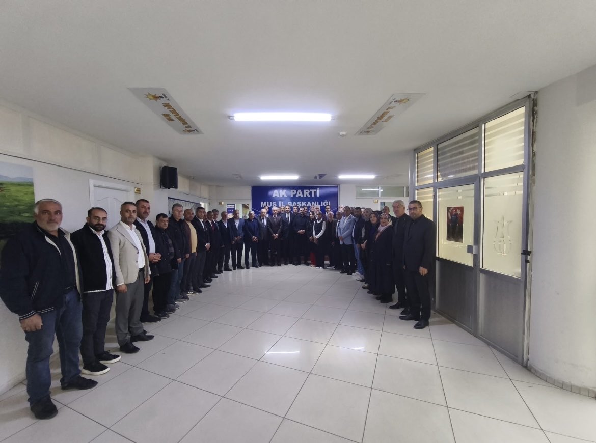 Genel Merkez Yerel Yönetimler Başkan Yardımcımız Sn. <a href="/berzantoprak/">Berzan Toprak</a> ‘ın başkanlığında, 
İl Başkanımız Sn. <a href="/MelikEmre1/">Melik Emre</a> ,Başkanımız Sn.<a href="/AvErdalSenturk/">Erdal Şentürk</a>, Kadın Kolları Başkanımız Sn.<a href="/Tugbaboydak_49/">Tuğba</a> ve 
teşkilat  mensuplarımızın katılımlarıyla istişare toplantımızı gerçekleştirdik.