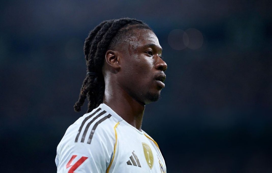 EditionMerengue's tweet image. Xabi Alonso considère Eduardo Camavinga comme une pièce clé de son projet.

Le staff technique est très satisfait des performances du Français.

[@diarioas]