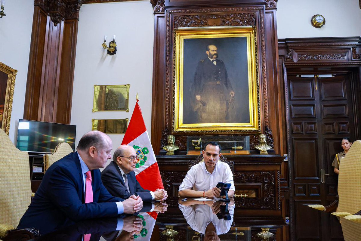 presidenciaperu's tweet image. El presidente de la república, José Jerí, y el secretario de Estado de los EE.UU., Marco Rubio, conversaron telefónicamente y ratificaron la voluntad de ambos países de fortalecer su asociación estratégica, profundizar la cooperación en seguridad ciudadana y lucha contra la…