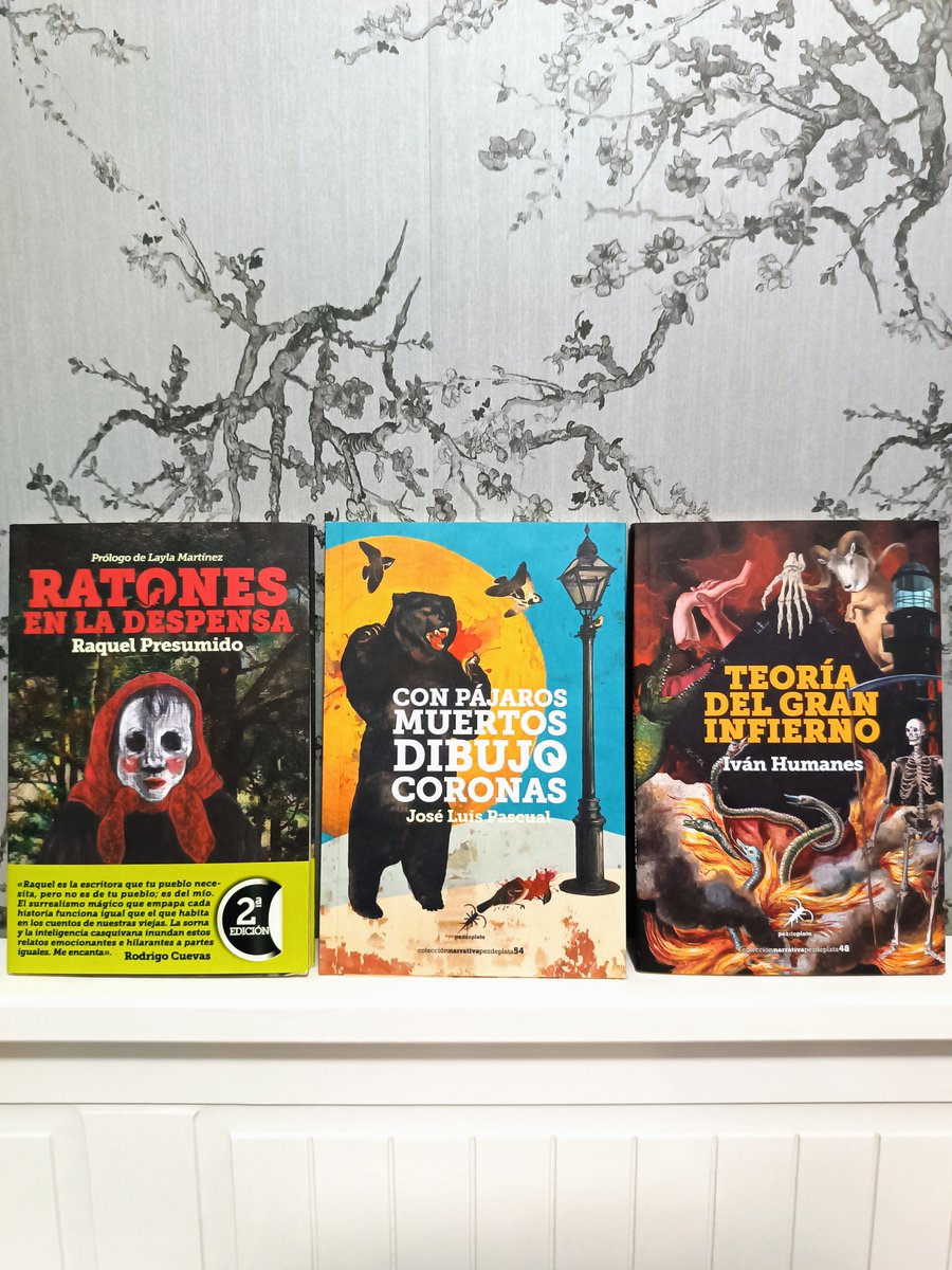 dentromonolito's tweet image. Gracias a @pezdeplata, podéis ganar estos tres libros juntos. Relatos de terror y folclore, de lo insólito y lo inquietante, de lo infernal y lo grotesco. 
Tenéis todas las bases para participar en este vídeo: youtu.be/10xntLajoDo