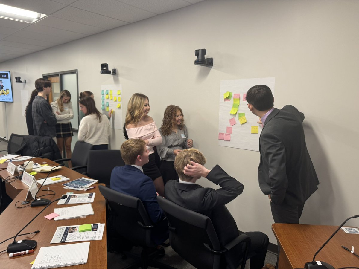 All_in_KY's tweet image. I appreciated meeting with our Student Advisory Council today. Students shared personal vibrant learning experiences and began shaping committee objectives to guide their work this year. Proud of their insight and leadership.

#AllinKY