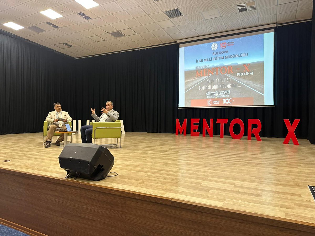 acmakas's tweet image. Doğduğum, büyudüğüm şehirde liseli gençlerle buluştum.

Ombudsman nedir sordular ama daha çok hayat hikayemi merak ettiler. Hayatımdan kesitler anlattım.
 
MENTOR X projesinin ilk konuğu olmak benim için bir onurdu.
Emeği geçenlere şükranlarımı sunarım.
@AHMETDAVU1
@Suluova_MEM