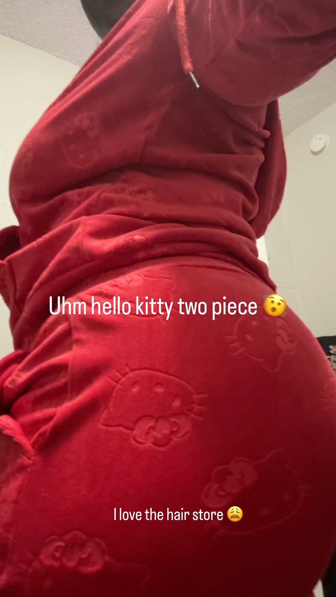 xtcprincessa's tweet photo. I wish I could add more pictures. My collection is absurd 😭 https://t.co/2CcRxIrN76