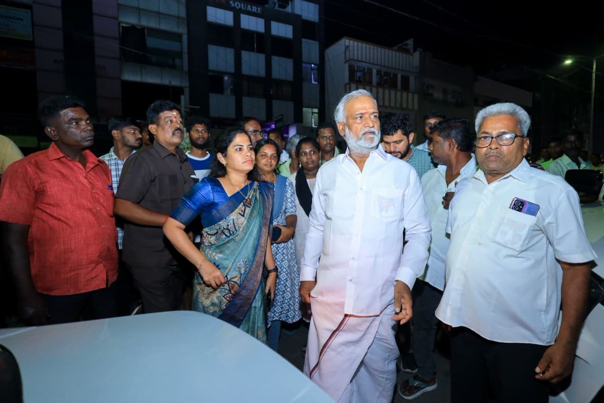 PKSekarbabu's tweet image. மாண்புமிகு தமிழ்நாடு முதலமைச்சர் திரு.@mkstalin அவர்களின் நல்வழிகாட்டுதலின்படி, இன்று (30.10.2025), இராயபுரம் மண்டலம், வால்டாக்ஸ் சாலையில் புதியதாக கட்டப்பட்டு வரும் சமுதாயக் கூடத்தினைப் நேரில் பார்வையிட்டு ஆய்வு செய்தேன்.