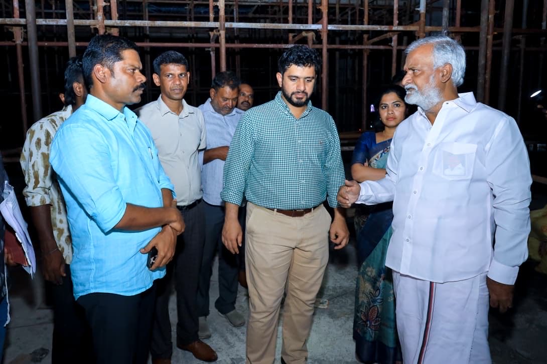 PKSekarbabu's tweet image. மாண்புமிகு தமிழ்நாடு முதலமைச்சர் திரு.@mkstalin அவர்களின் நல்வழிகாட்டுதலின்படி, இன்று (30.10.2025), இராயபுரம் மண்டலம், வால்டாக்ஸ் சாலையில் புதியதாக கட்டப்பட்டு வரும் சமுதாயக் கூடத்தினைப் நேரில் பார்வையிட்டு ஆய்வு செய்தேன்.