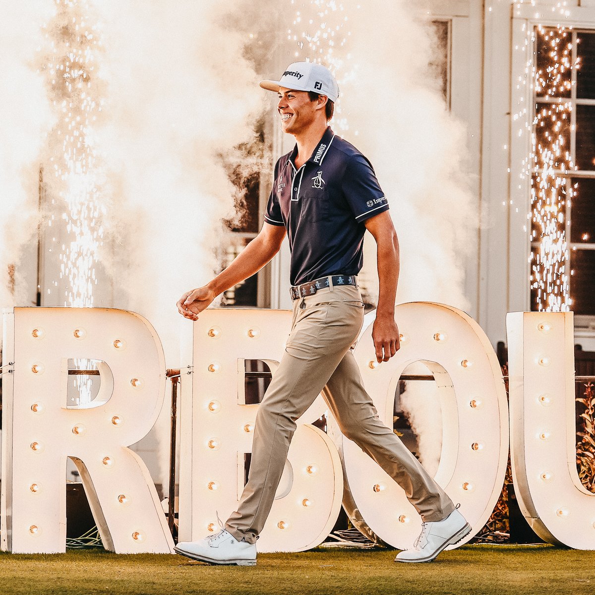 ESInvite's tweet image. 🚶 Headed to collect more hardware like... 

Congratulations to reigning #NV5Invite Champion Johnny Keefer on being named the @KornFerryTour Player of the Year *and* Rookie of the Year!