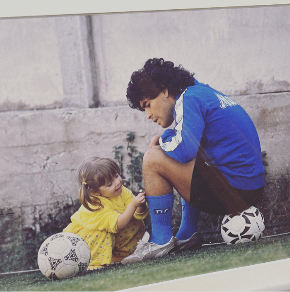 vickytedije's tweet photo. Esta es la secuencia de fotos del Diego que más me gusta. https://t.co/HsRwqnlJNP