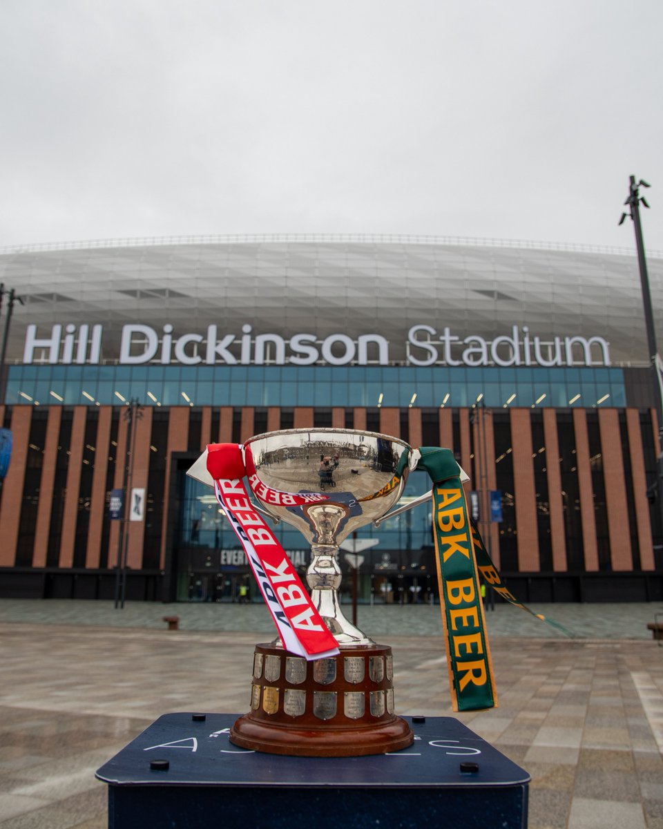 England_RL's tweet photo. 🏆 Ashes Trophy tour around Liverpool today ending at @EvertonStadium in time for the #EnglandRL training session!

👏 Did you see us out and about in the city centre today? https://t.co/5LEEPs7c0i