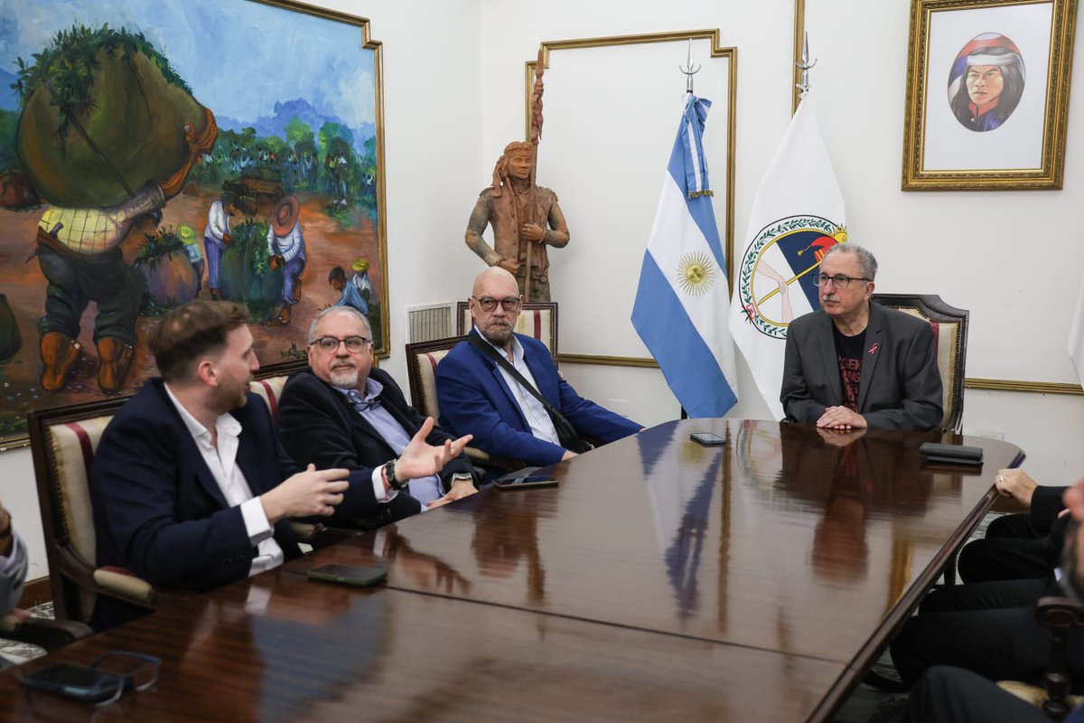 Un gran honor y distinción recibir a Pierre-Marie Adam, presidente de la Confederación Internacional de Grandes Logias Unidas; Georges Bousquet, gran canciller del Supremo Consejo de Francia de Grado 33; Pedro Daniel Candia, presidente de la Confederación Panamericana de Grandes