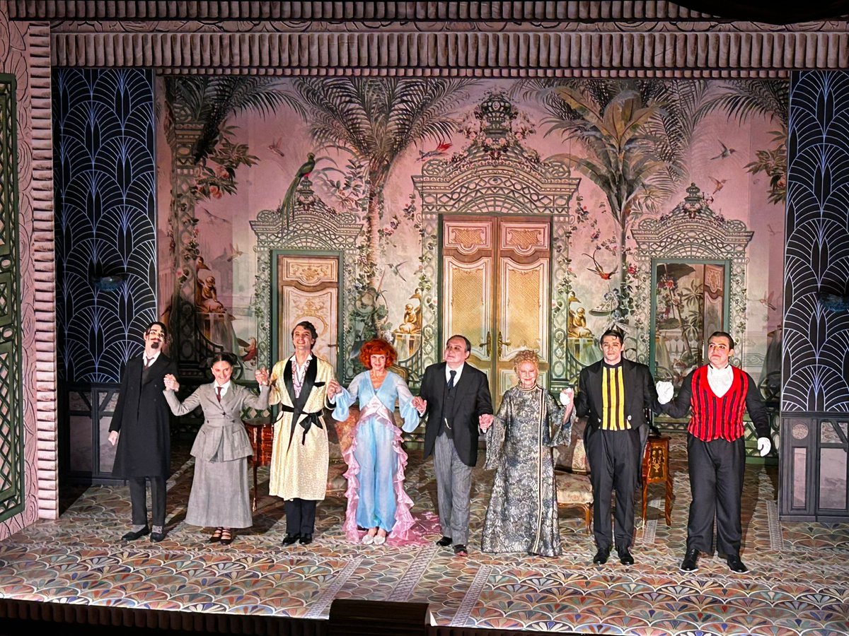 Où l'on retrouve Napoléon, Guitry, Michel Fau, Valérie Lemercier et quelques autres 
jeanpierrerousseaublog.com/2025/10/30/sce…