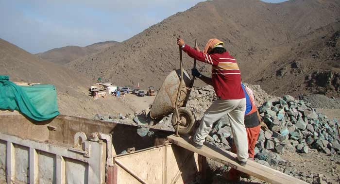 Atacama destina inversión récord para fortalecer la pequeña minería: el propósito es potenciar el desarrollo técnico, productivo y organizacional en las provincias de Copiapó, Huasco y Chañaral. 

La noticia completa en nuesta web.